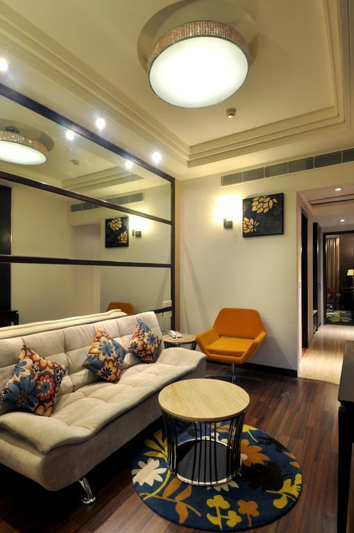 The Cove Hotel Panchkula Habitación foto