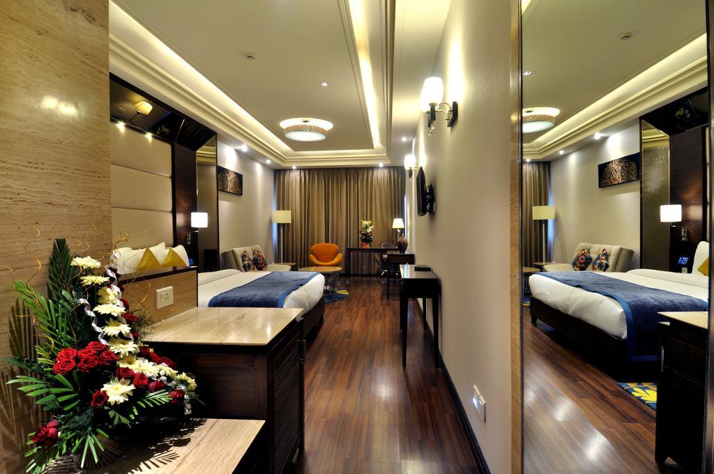 The Cove Hotel Panchkula Habitación foto