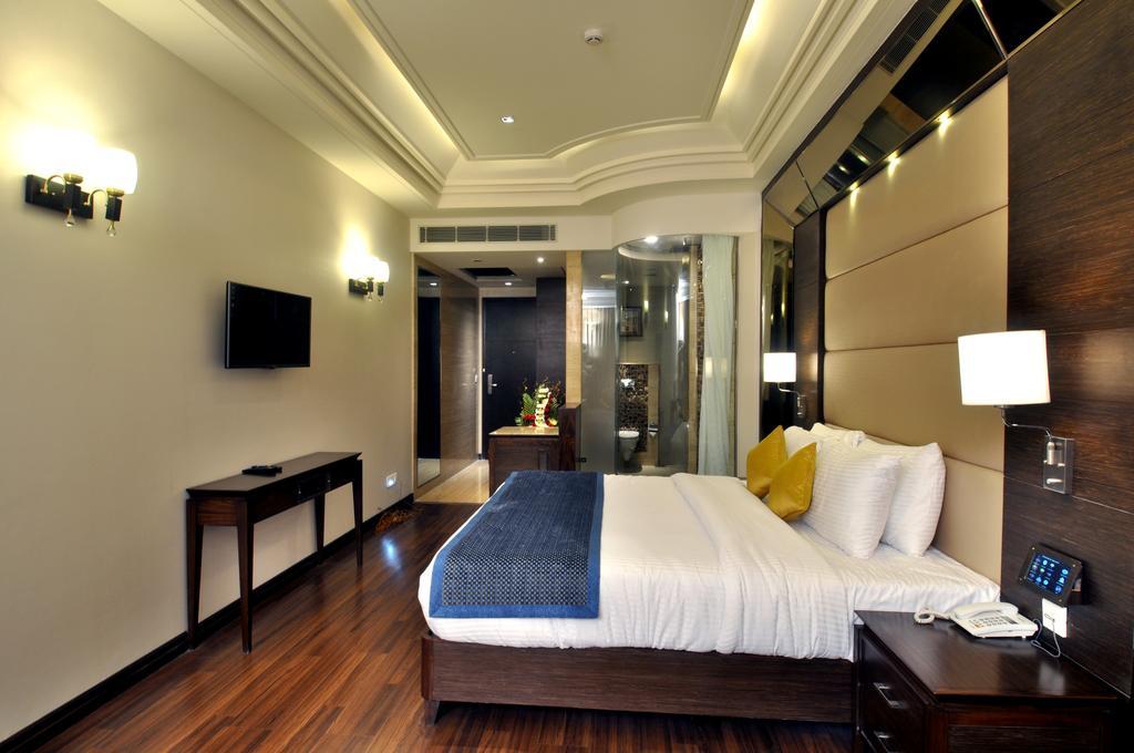 The Cove Hotel Panchkula Exterior foto